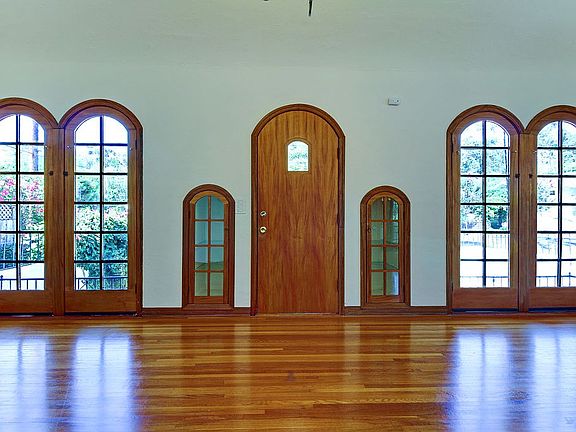 3rd image of 1811 Granada Ave