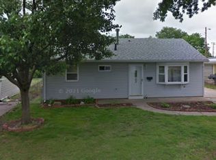 1417 Ladd Ave, Wood River, IL 62095