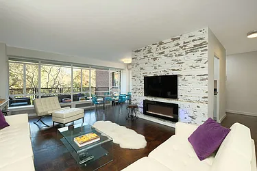 Sold by Houlihan Lawrence
