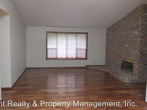 2nd image of 7103 La Vista Dr SW