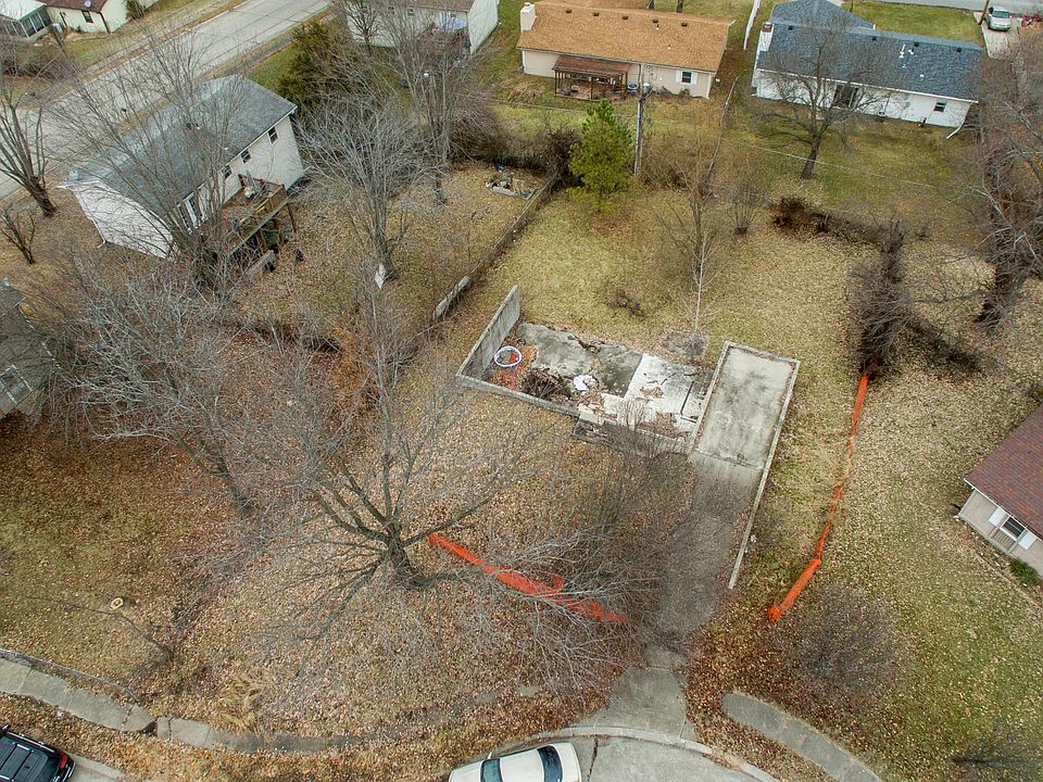 2nd image of 3409 Nottingham Ct