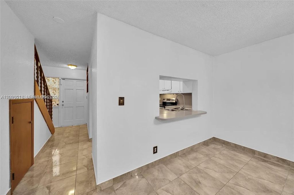 120 SE 12th Ave, photo 7