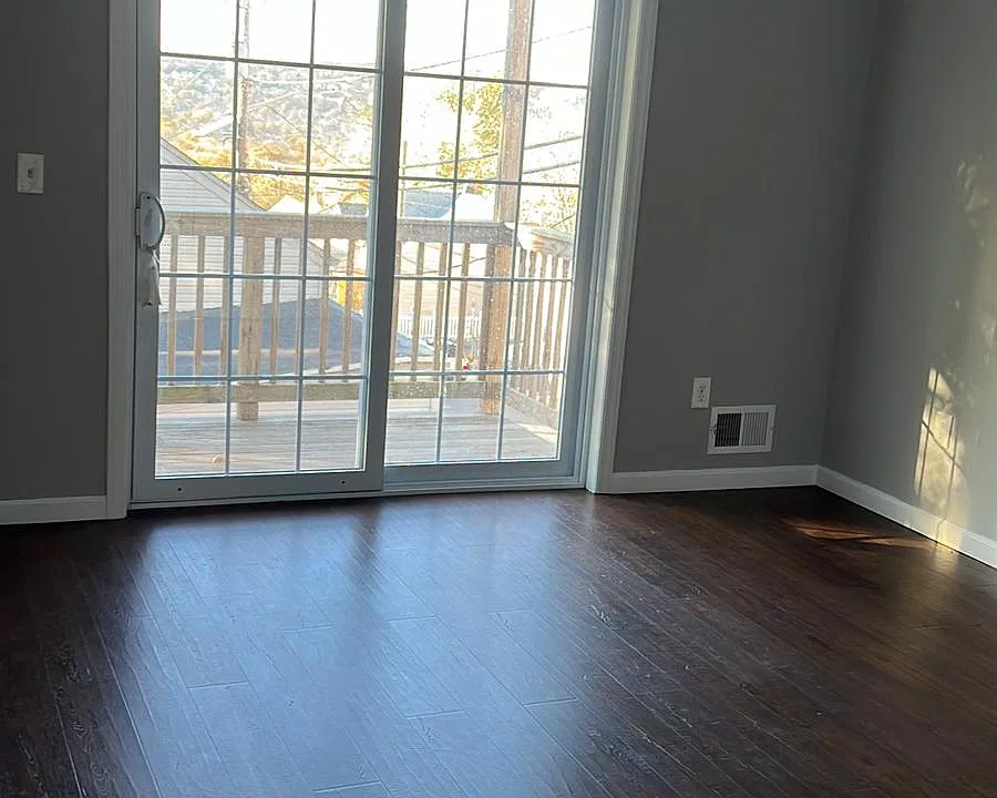 60 Garret St #2