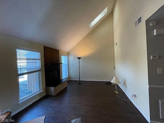 4th image of 4404 Silverleaf Dr
