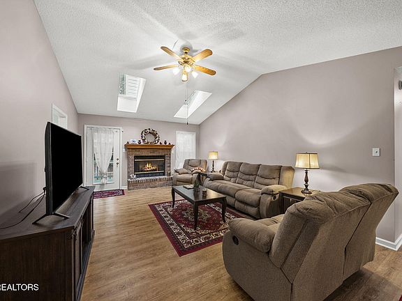 2nd image of 103 Highgate Dr