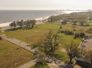 201 Arkansas Ave, Gulfport, MS 39507