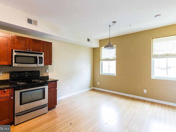 2nd image of 909 N 19th St #B