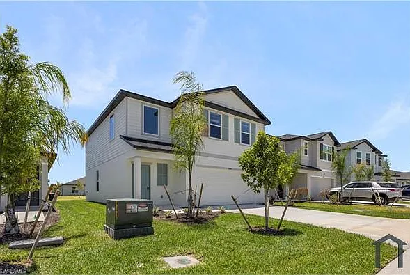 4 bed, 1874 sqft, $2,299 — Photo 4