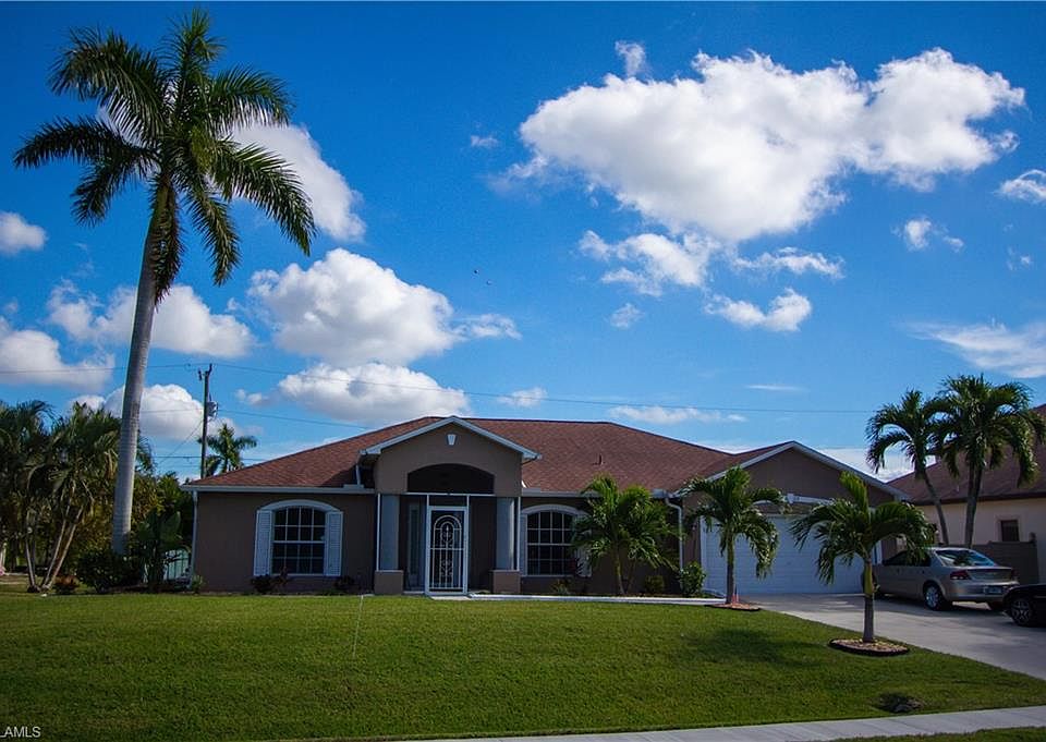 1st image of 2615 Chiquita Blvd S