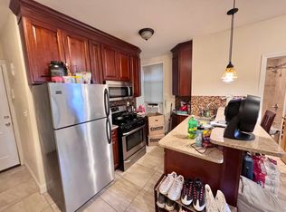 19-27 Ditmars Blvd #2B, Astoria, NY 11105