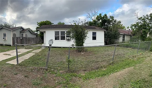 611 Lopez St Photo 1