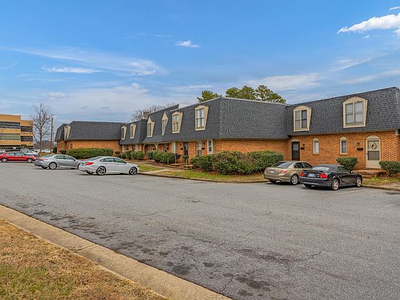 3rd image of 2401 Vanstory St #2401G