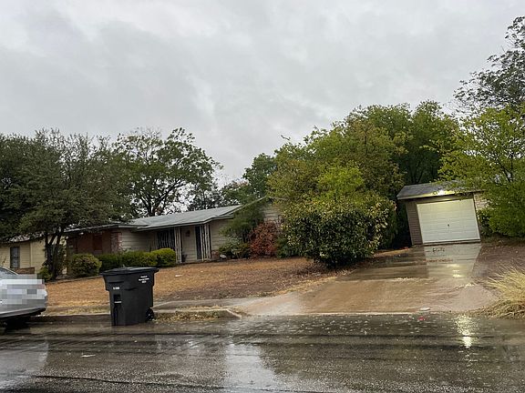 2nd image of 6811 Shady Grove Dr