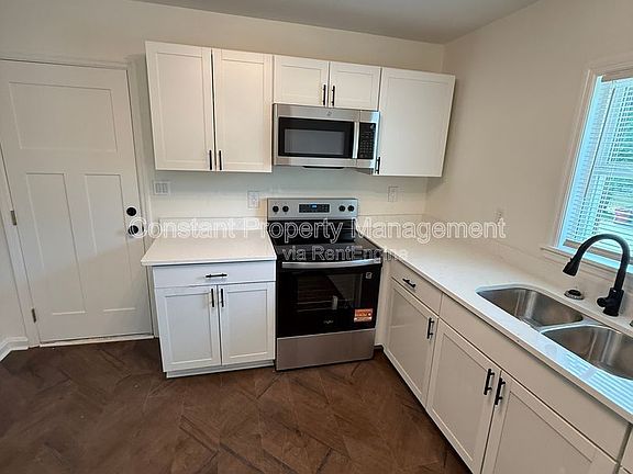 4th image of 139 Woodward Ct