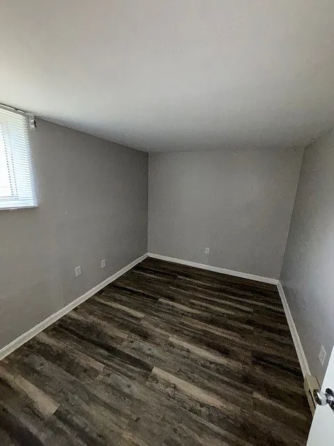 2 bed, $1,100 — Photo 4