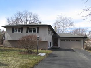 0N286 Calvin Ct, Winfield, IL 60190