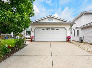 413 Davenport Pl, Strathcona County, AB T8H 1R9