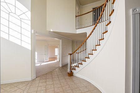 5th image of 8364 Somerset Way