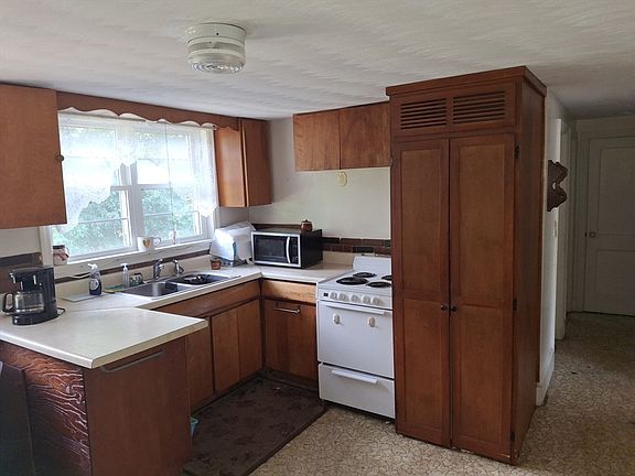 4th image of 20 Anthony Rd