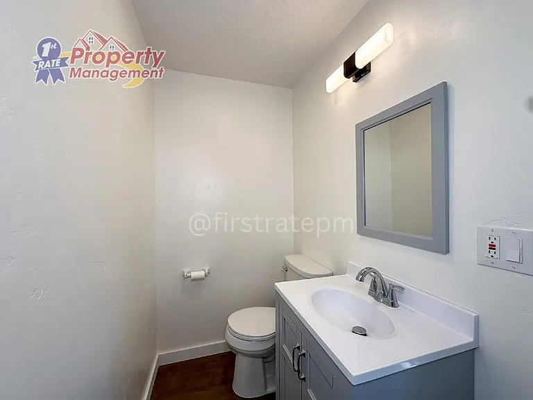 7703 S Mistyglen Ave — Photo 10