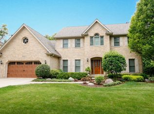 6006 Ridgewood Cir, Downers Grove, IL 60516