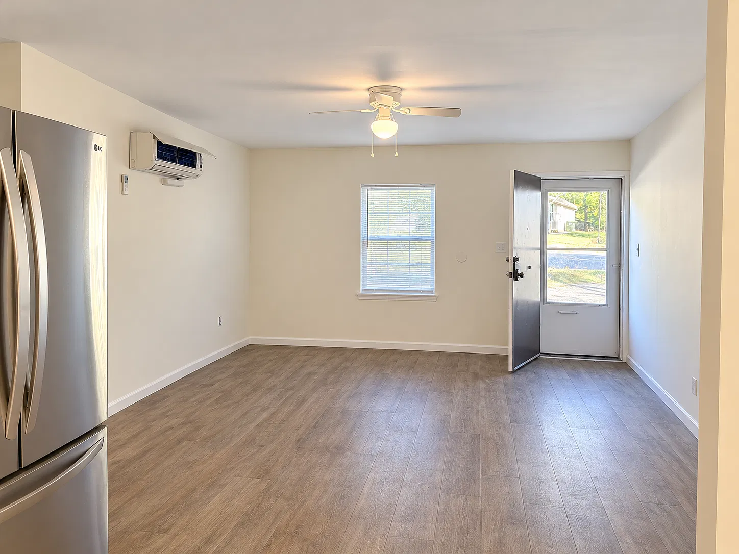 2 bed, 880 sqft, $1,200 — Photo 3