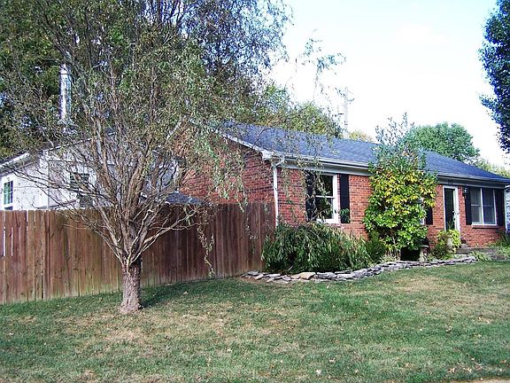 2nd image of 303 Wise Dr
