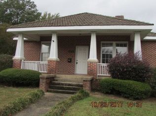 406 Draper Ave, Greenwood, SC 29646