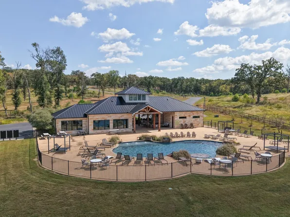 7011 Lakeshore Ct, Malakoff, TX 75148