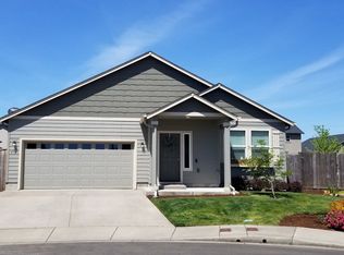 174 Taylor Pl, Cottage Grove, OR 97424