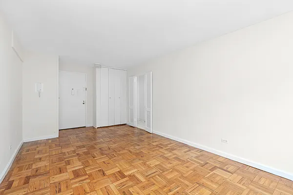 Rented by GoodRock Realty | media 15