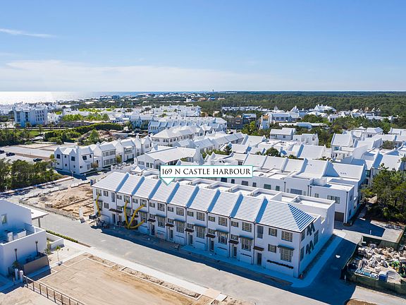 3rd image of 169 Castle Harbour Dr #U36