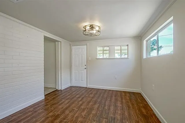 433 Olive Ave — Photo 11