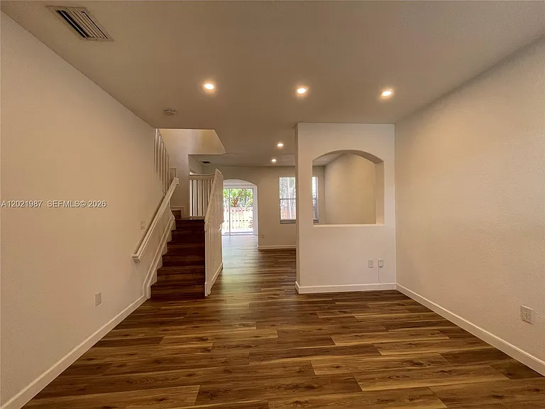 3510 SW 170th Ave — Photo 3