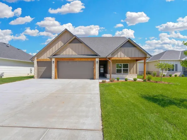 722 N Rainbow Lake Ct, Wichita, KS 67235