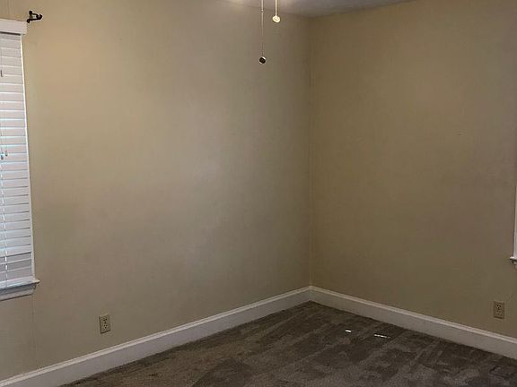 5th image of 506 Hargraves Ave #A