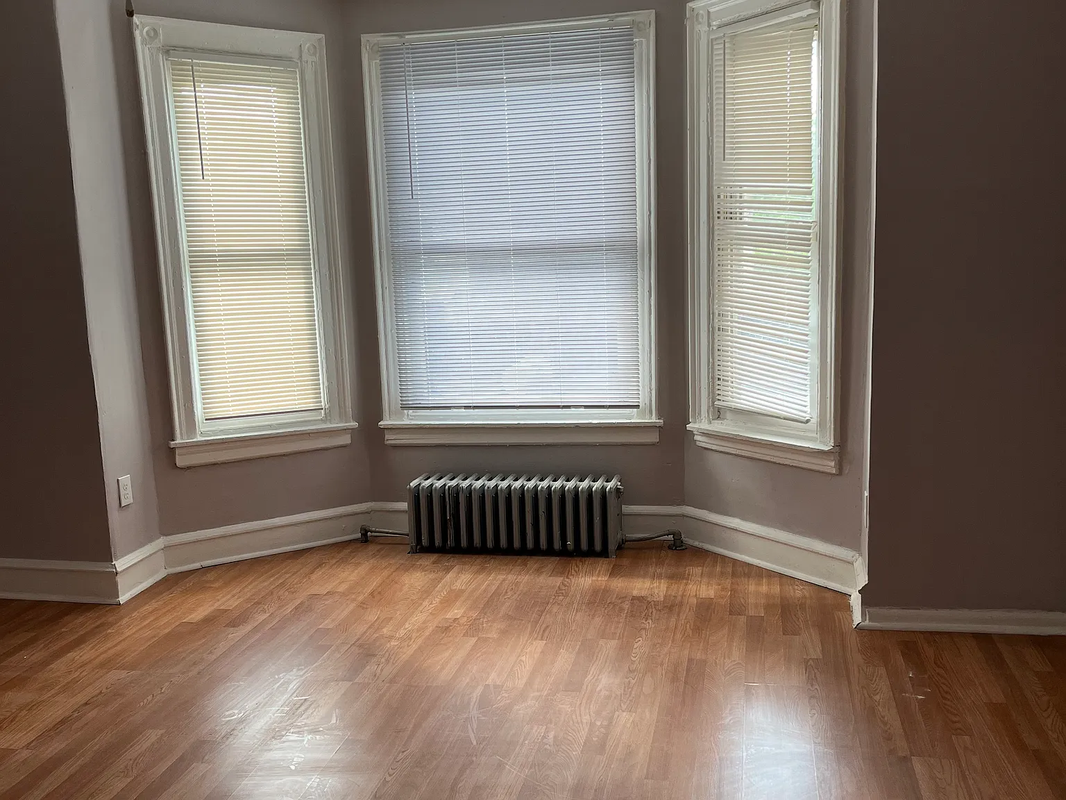 3 bed, 1500 sqft, $1,400 — Photo 2