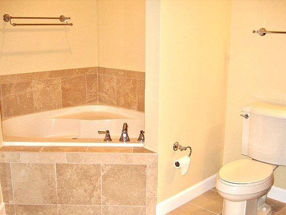 4th image of 2305 Edgewater Dr Unit 1304