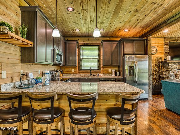 14th image of this home