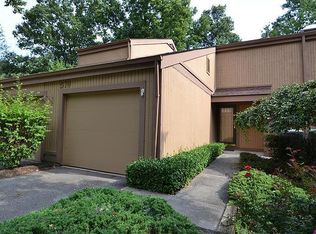 514 Walnut Ln, Mason, OH