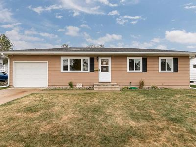 311 Zelda Dr NW, Cedar Rapids, IA, 52405