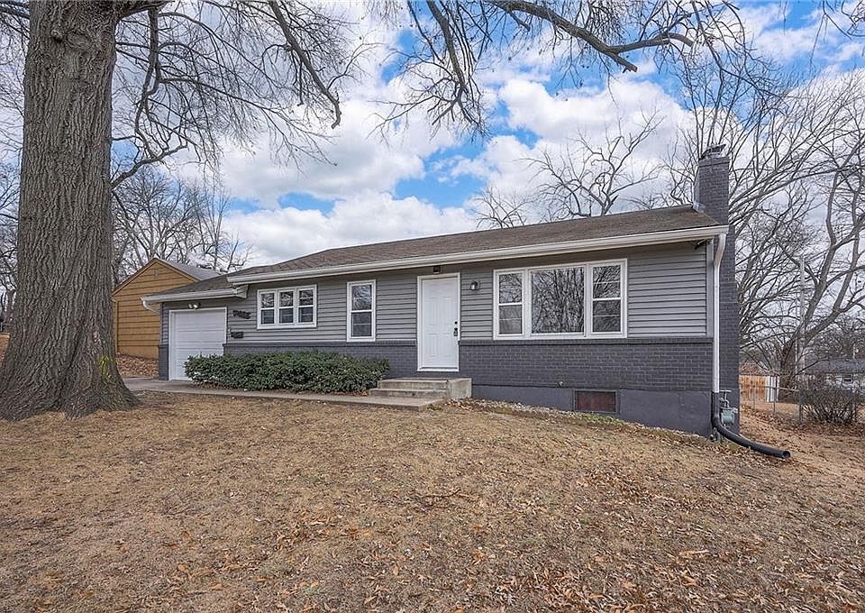 1st image of 7405 Glenwood Ln