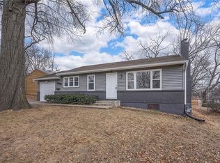 7405 Glenwood Ln, Overland Park, KS 66204