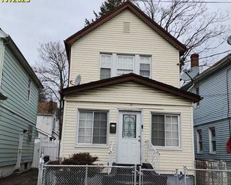 2nd image of 14805 115th Ave