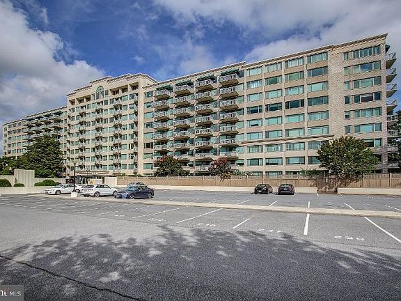 3rd image of 5450 Whitley Park Ter APT 607