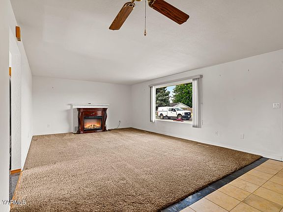 5th image of 413 S 47th Ave