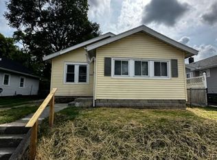 1216 S Pershing Dr, Muncie, IN 47302