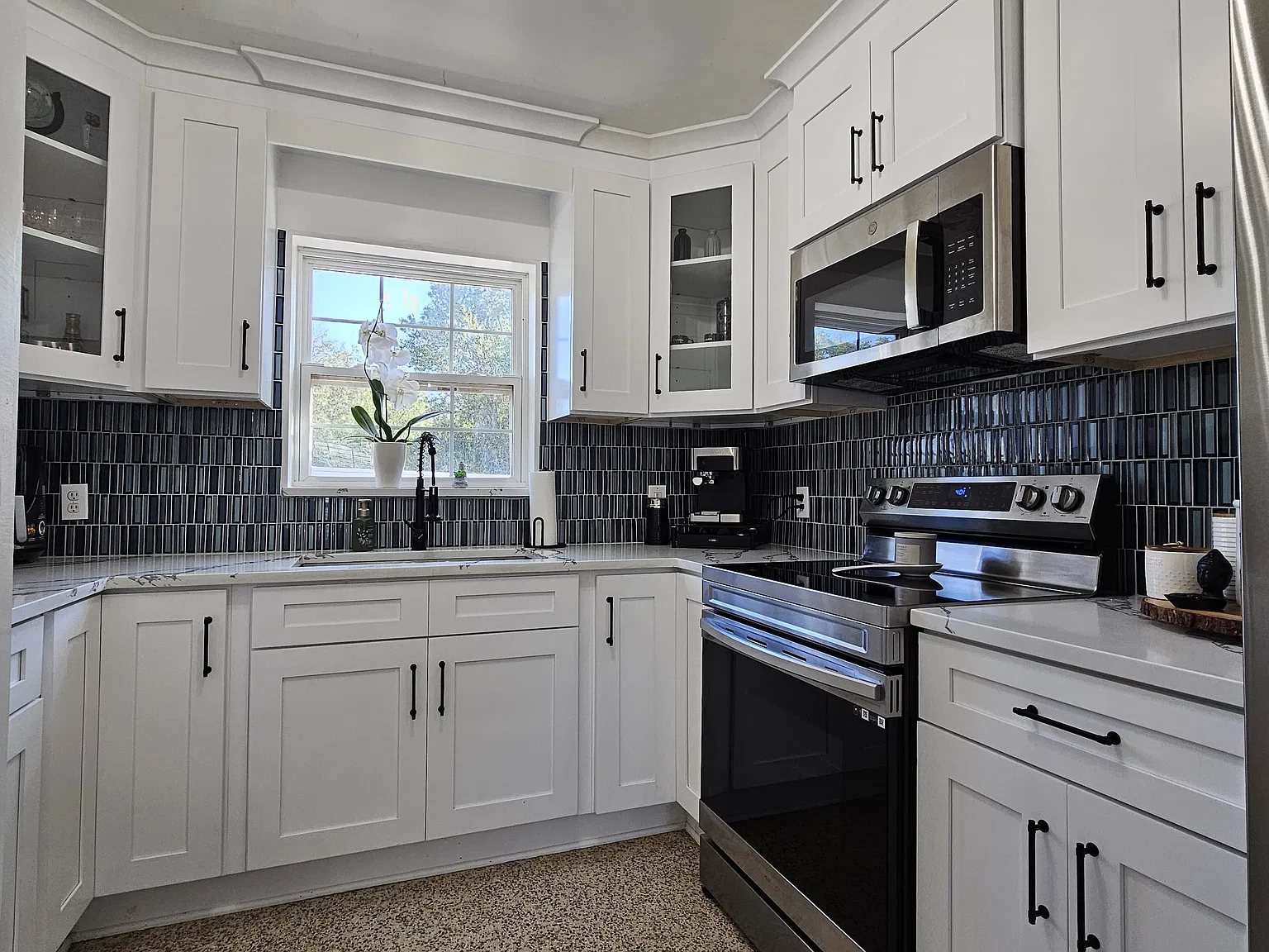 501 Bon Aire Ave — Photo 3
