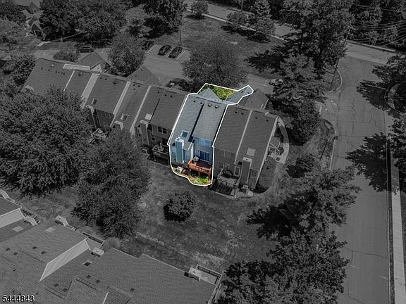 3rd image of 274 Morning Glory Ct