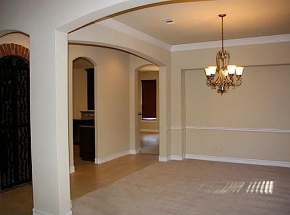 4th image of 301 Joplin Dr